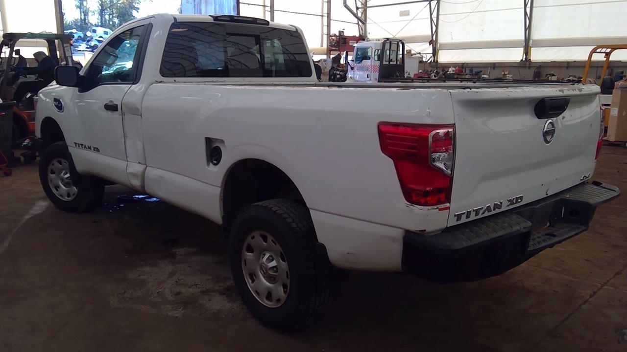 https://f005.backblazeb2.com/file/img-partshotlines-com/Inventory/NE219/Vehicle/463868_03.jpg
