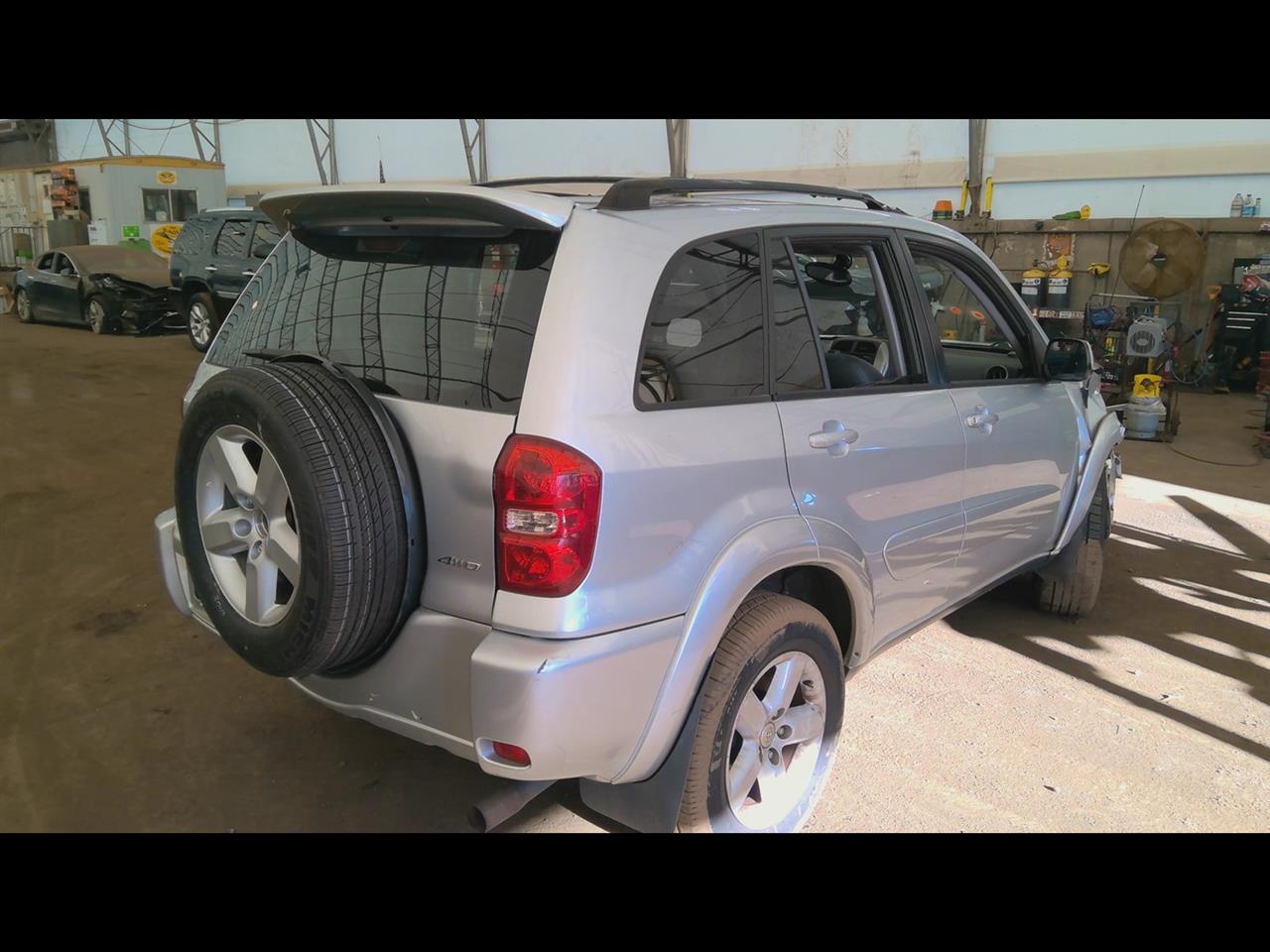 https://f005.backblazeb2.com/file/img-partshotlines-com/Inventory/NE219/Vehicle/463872_06.jpg