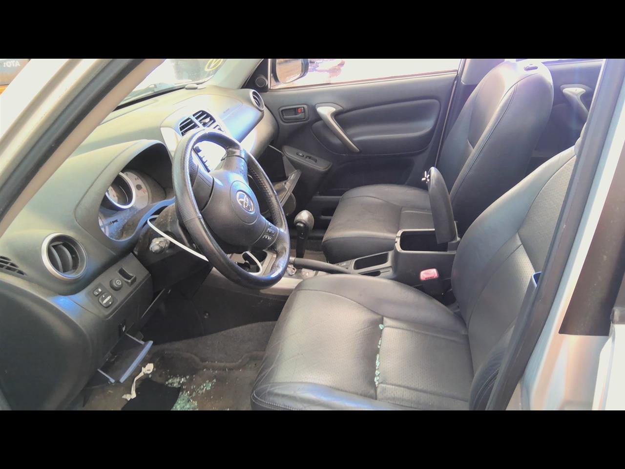 https://f005.backblazeb2.com/file/img-partshotlines-com/Inventory/NE219/Vehicle/463872_08.jpg