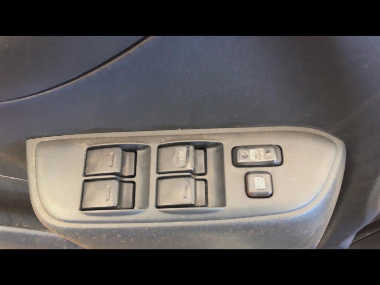 https://f005.backblazeb2.com/file/img-partshotlines-com/Inventory/NE219/Vehicle/463872_10.jpg