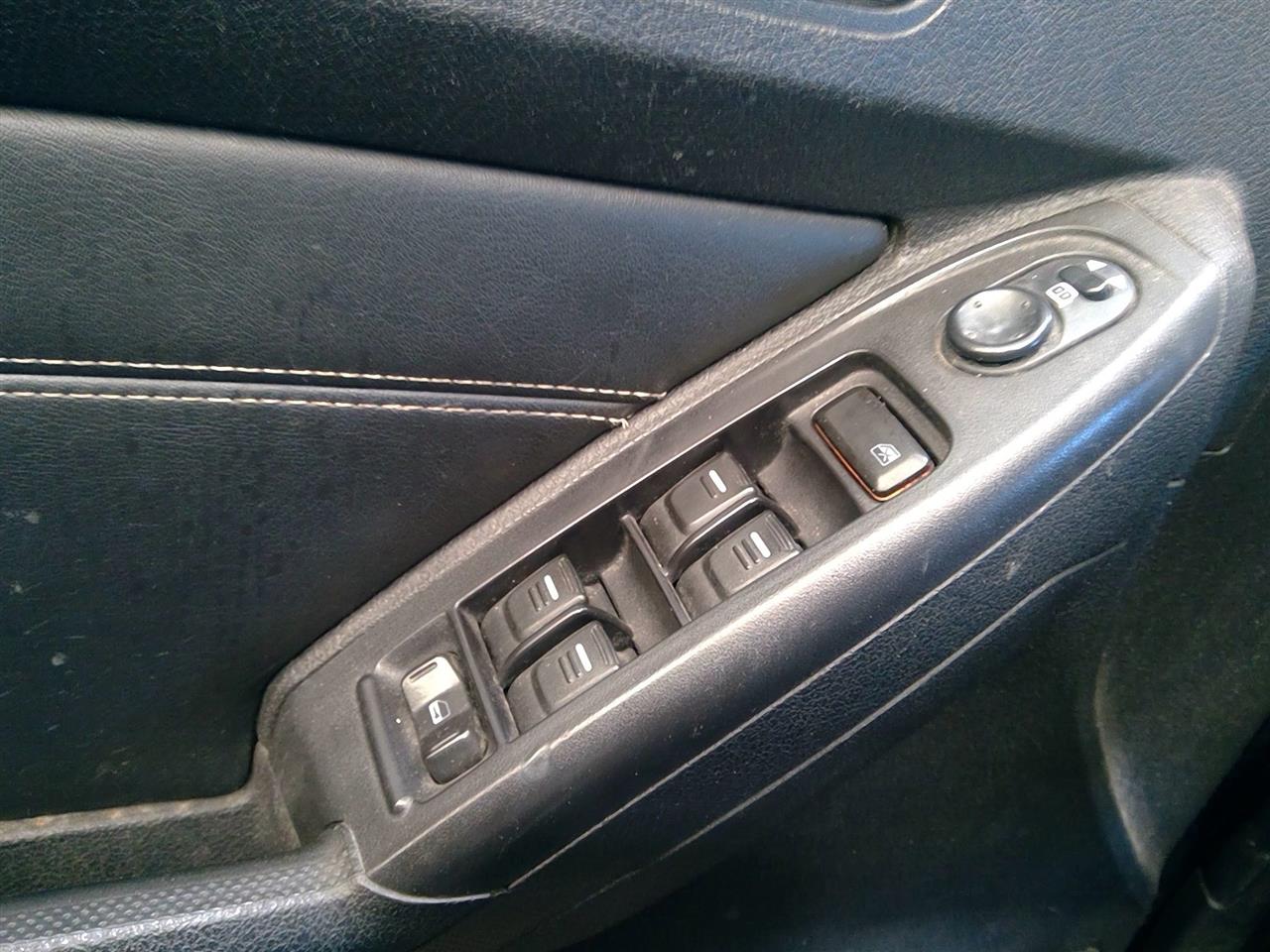 https://f005.backblazeb2.com/file/img-partshotlines-com/Inventory/NE219/Vehicle/466864_12.jpg
