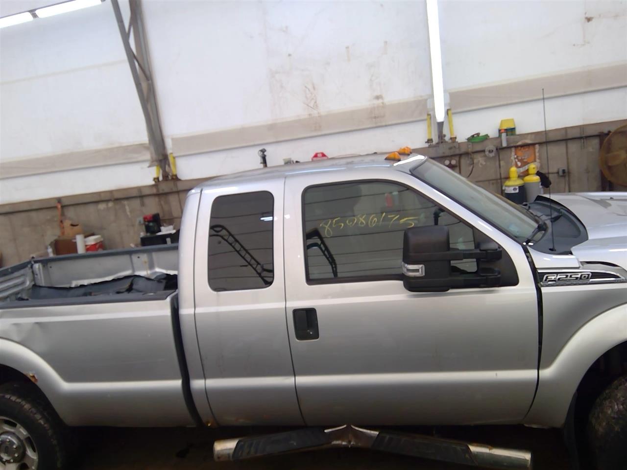 https://f005.backblazeb2.com/file/img-partshotlines-com/Inventory/NE219/Vehicle/466873_03.jpg