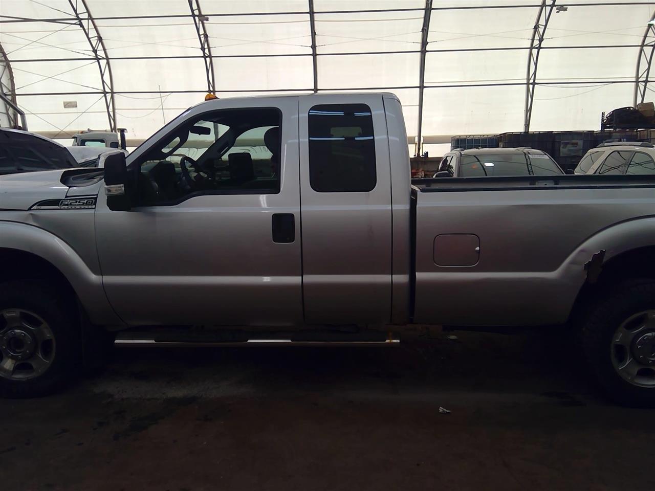 https://f005.backblazeb2.com/file/img-partshotlines-com/Inventory/NE219/Vehicle/466873_07.jpg