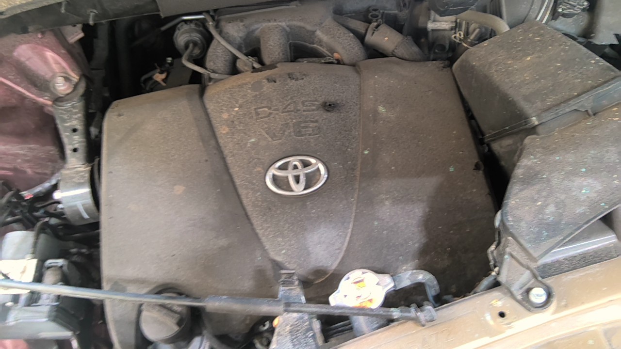 https://f005.backblazeb2.com/file/img-partshotlines-com/Inventory/NE219/Vehicle/468085_09.jpg