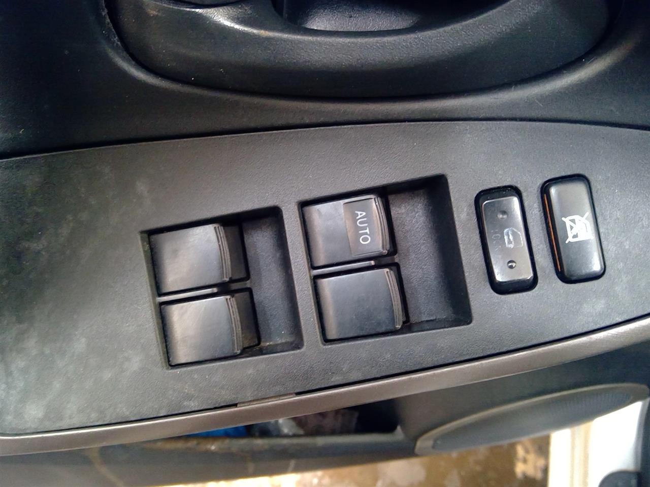 https://f005.backblazeb2.com/file/img-partshotlines-com/Inventory/NE219/Vehicle/468278_11.jpg