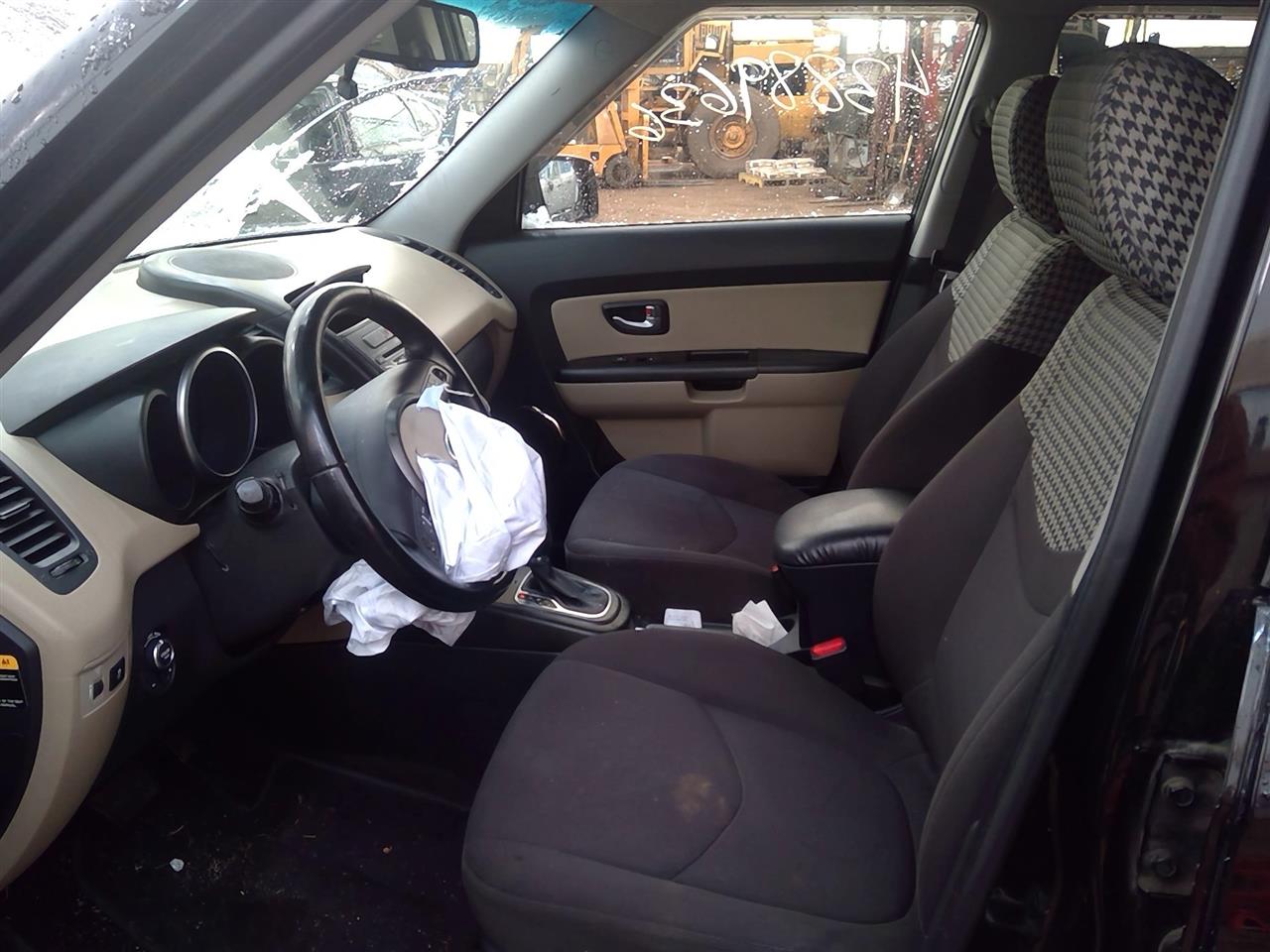 https://f005.backblazeb2.com/file/img-partshotlines-com/Inventory/NE219/Vehicle/470727_10.jpg