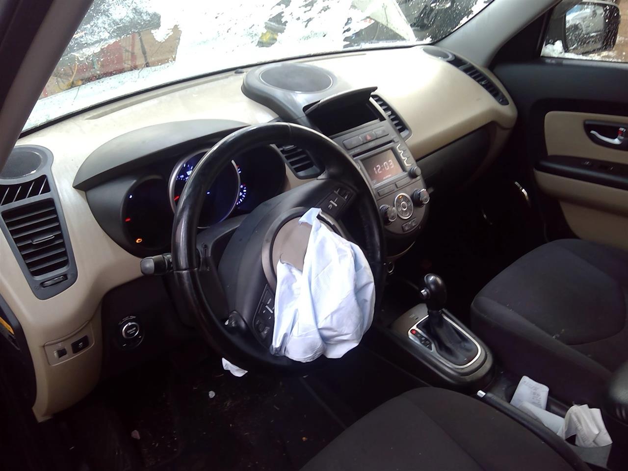 https://f005.backblazeb2.com/file/img-partshotlines-com/Inventory/NE219/Vehicle/470727_12.jpg