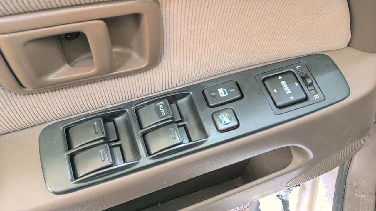 https://f005.backblazeb2.com/file/img-partshotlines-com/Inventory/NE219/Vehicle/471598_09.jpg