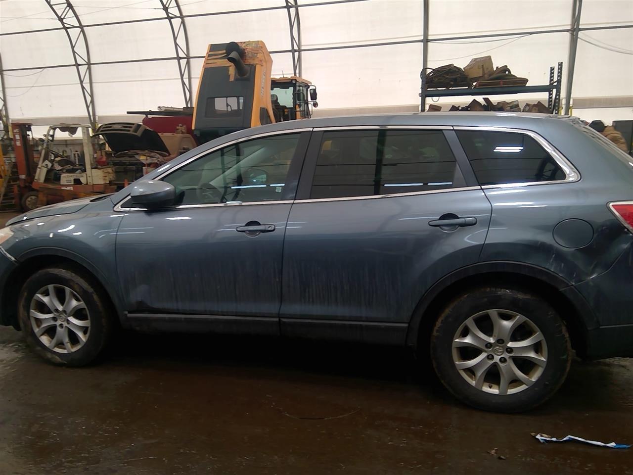 https://f005.backblazeb2.com/file/img-partshotlines-com/Inventory/NE219/Vehicle/472827_08.jpg