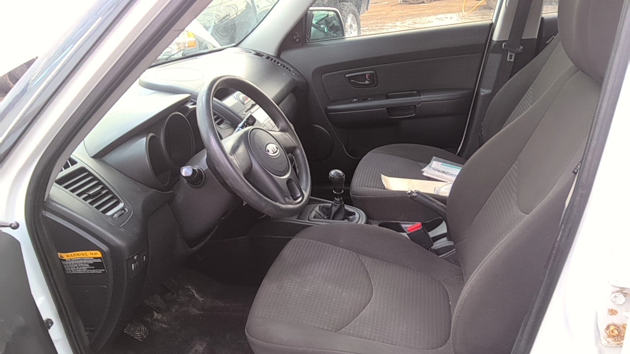 https://f005.backblazeb2.com/file/img-partshotlines-com/Inventory/NE219/Vehicle/473611_09.jpg