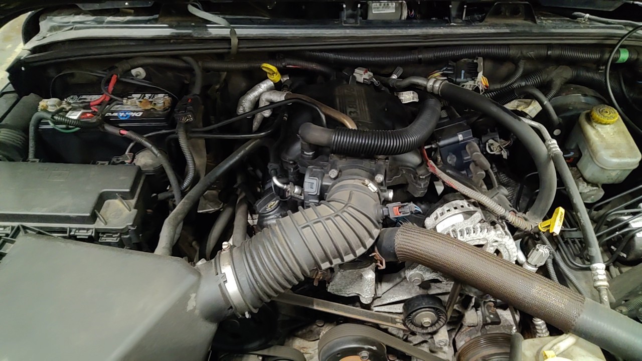 https://f005.backblazeb2.com/file/img-partshotlines-com/Inventory/NE219/Vehicle/474750_09.jpg