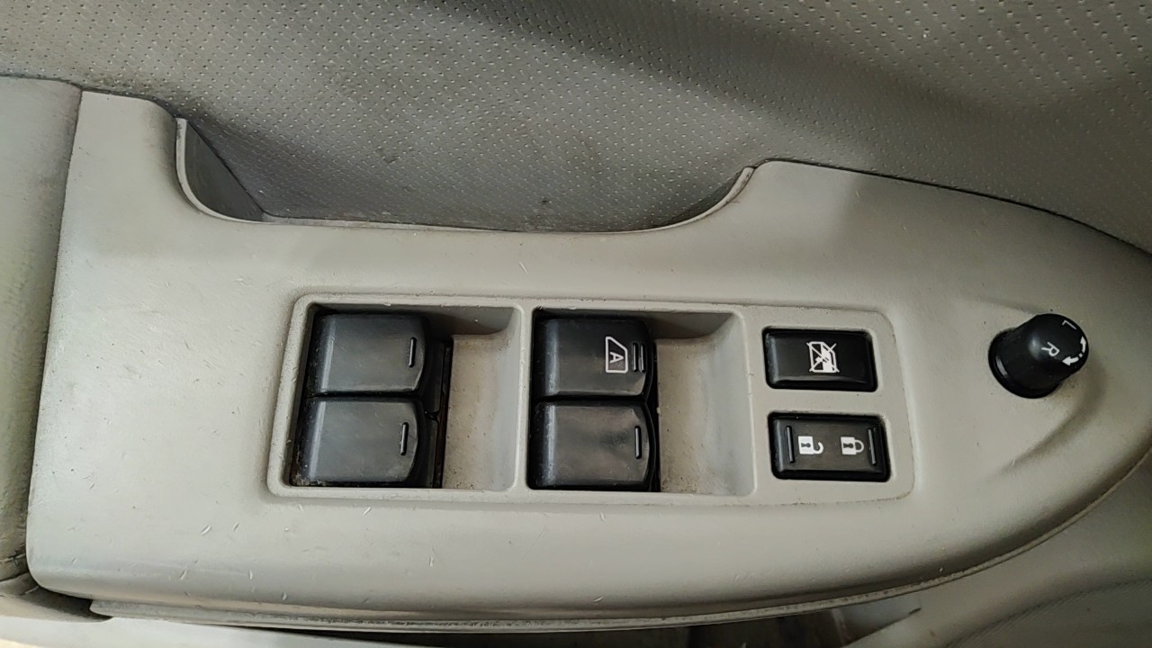 https://f005.backblazeb2.com/file/img-partshotlines-com/Inventory/NE219/Vehicle/475777_09.jpg