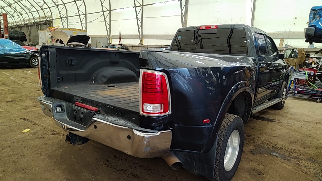 https://f005.backblazeb2.com/file/img-partshotlines-com/Inventory/NE219/Vehicle/476377_02.jpg
