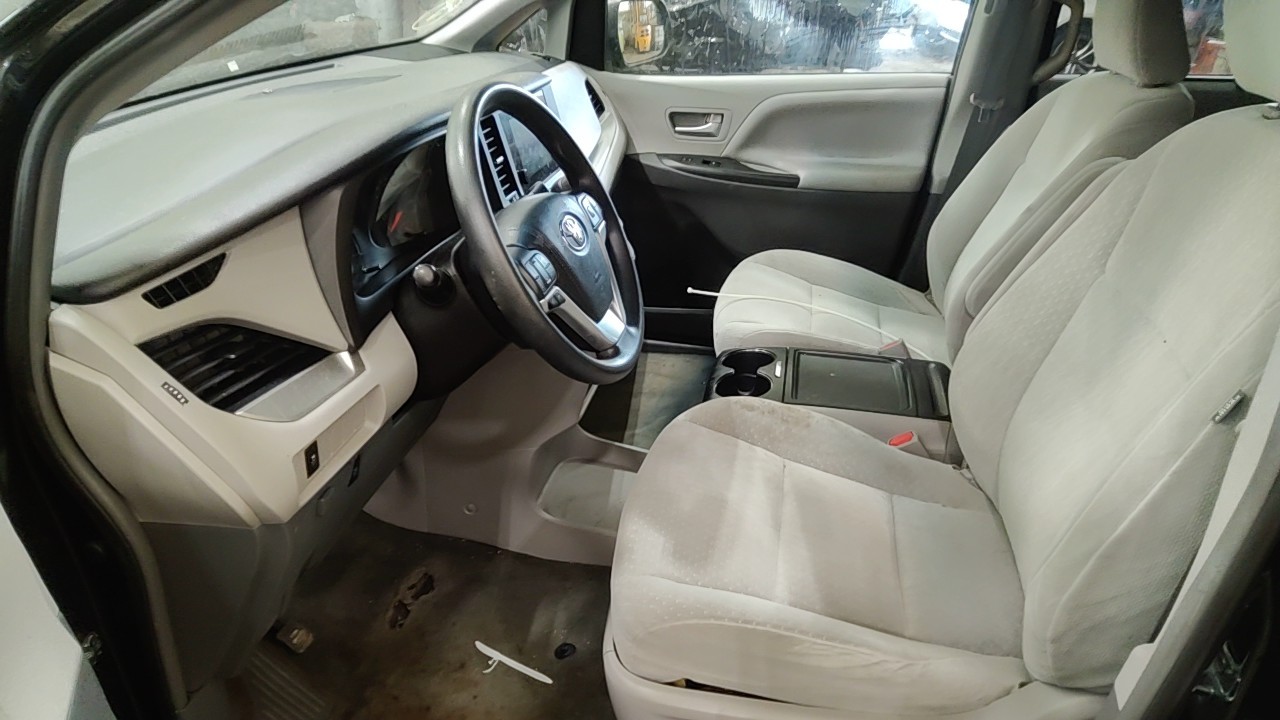 https://f005.backblazeb2.com/file/img-partshotlines-com/Inventory/NE219/Vehicle/476646_10.jpg