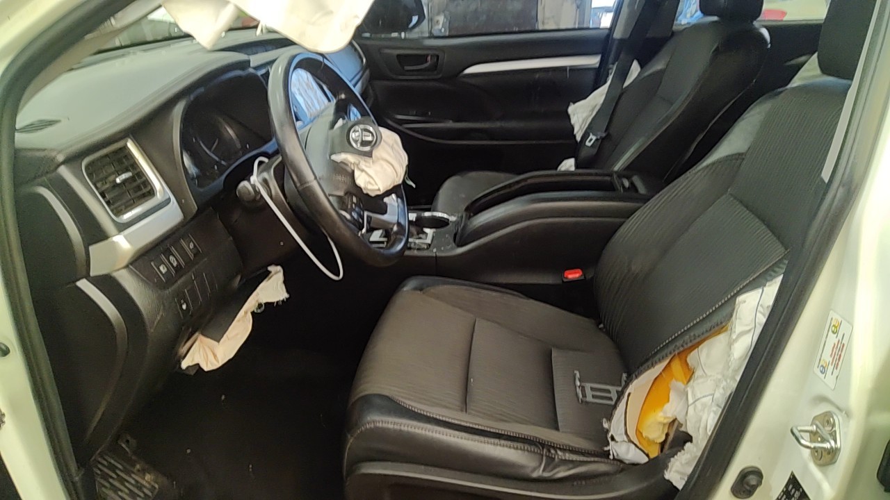 https://f005.backblazeb2.com/file/img-partshotlines-com/Inventory/NE219/Vehicle/478370_12.jpg