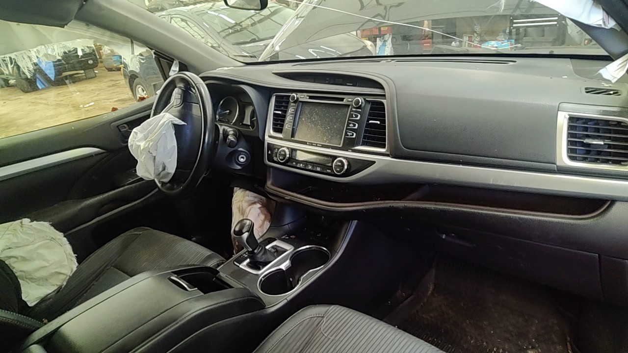 https://f005.backblazeb2.com/file/img-partshotlines-com/Inventory/NE219/Vehicle/478424_10.jpg