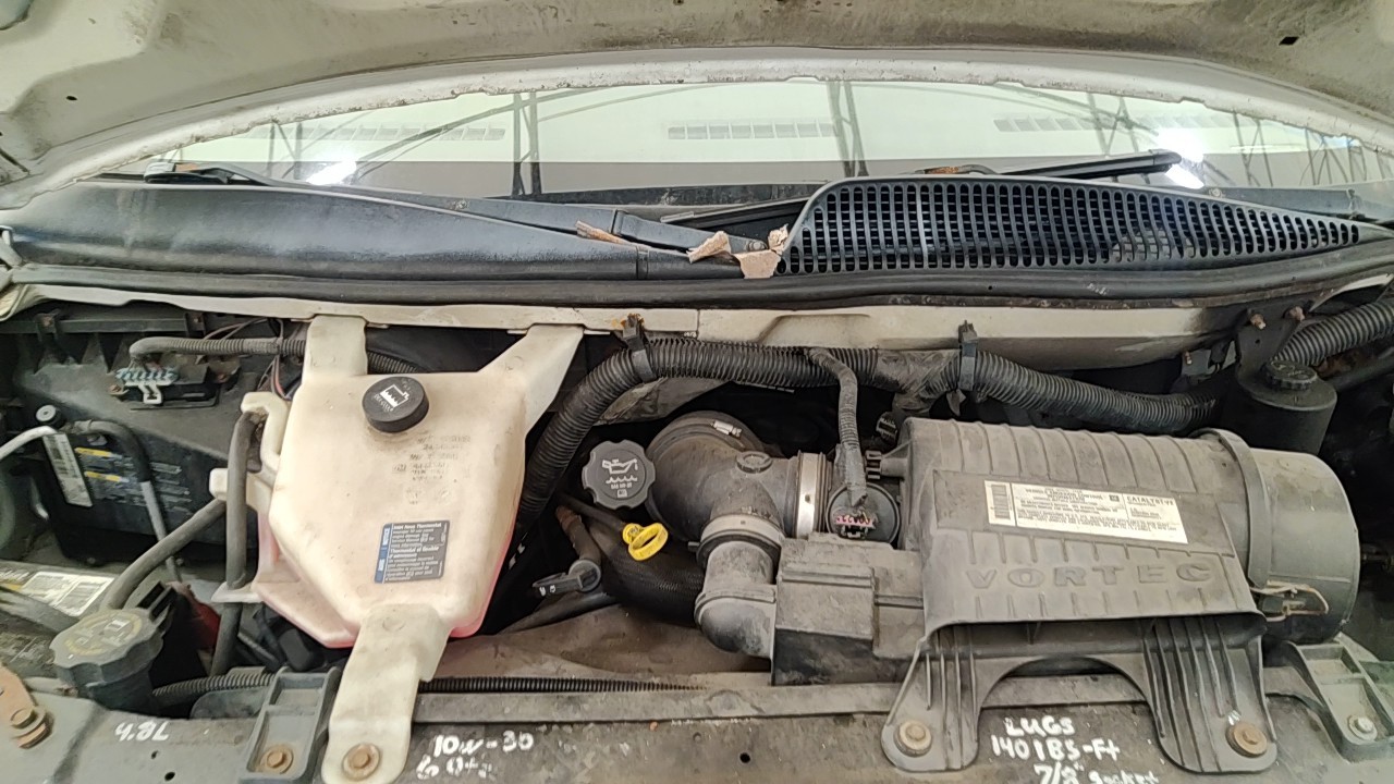https://f005.backblazeb2.com/file/img-partshotlines-com/Inventory/NE219/Vehicle/478625_08.jpg