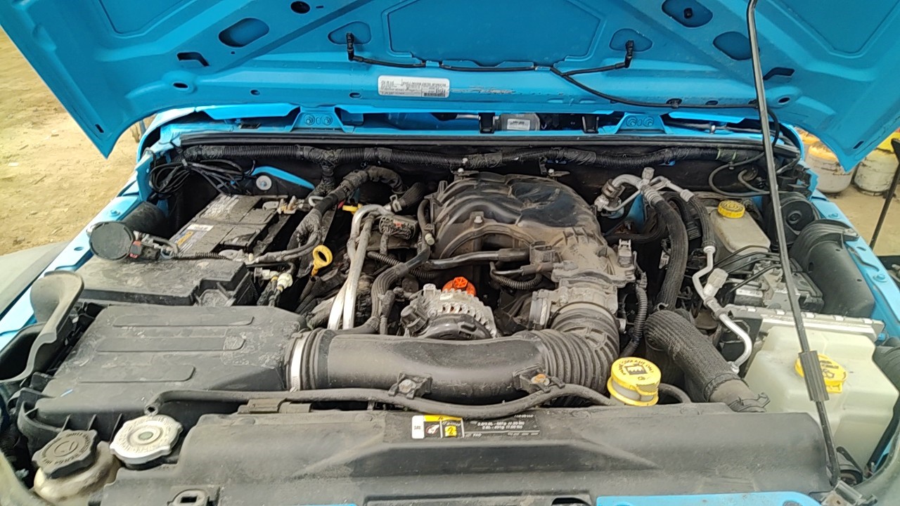 https://f005.backblazeb2.com/file/img-partshotlines-com/Inventory/NE219/Vehicle/478691_09.jpg