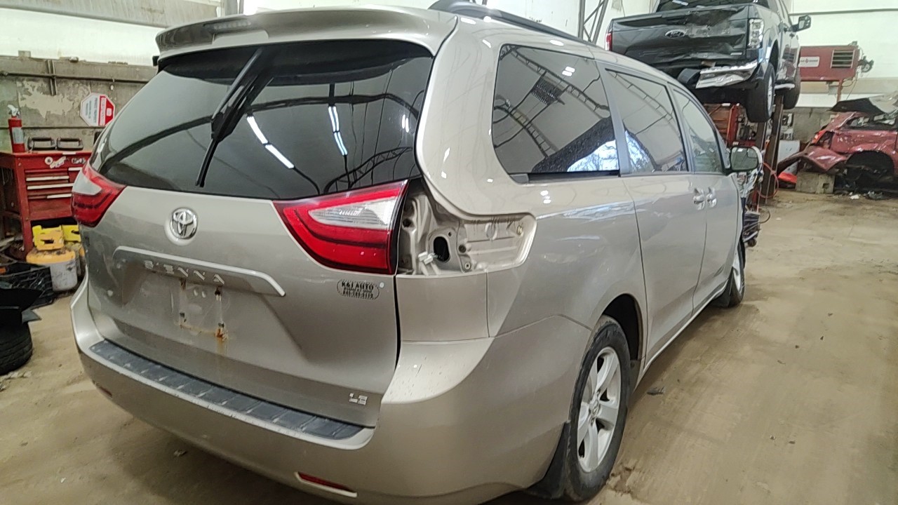 https://f005.backblazeb2.com/file/img-partshotlines-com/Inventory/NE219/Vehicle/478697_05.jpg