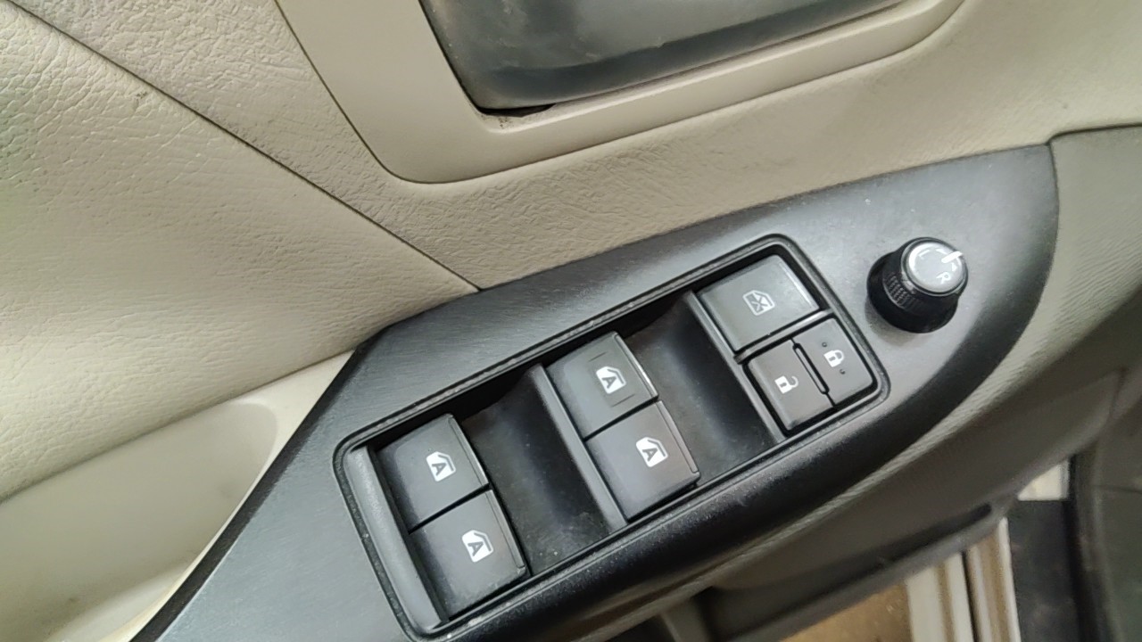 https://f005.backblazeb2.com/file/img-partshotlines-com/Inventory/NE219/Vehicle/478697_12.jpg