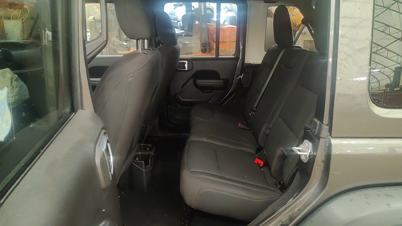 https://f005.backblazeb2.com/file/img-partshotlines-com/Inventory/NE219/Vehicle/478935_10.jpg