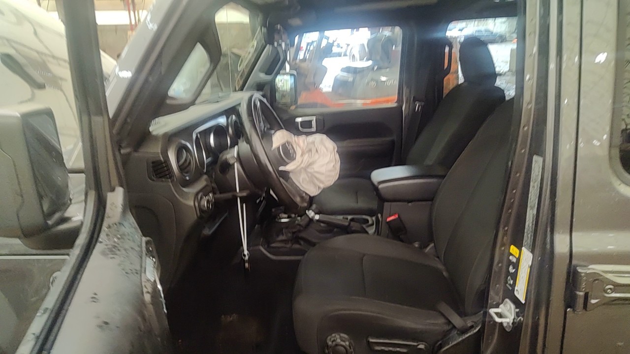 https://f005.backblazeb2.com/file/img-partshotlines-com/Inventory/NE219/Vehicle/478935_11.jpg