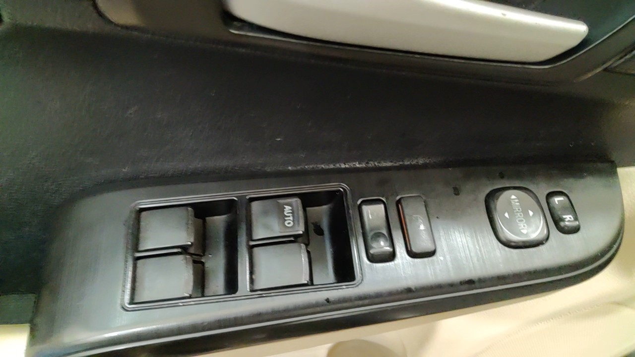 https://f005.backblazeb2.com/file/img-partshotlines-com/Inventory/NE219/Vehicle/479986_09.jpg