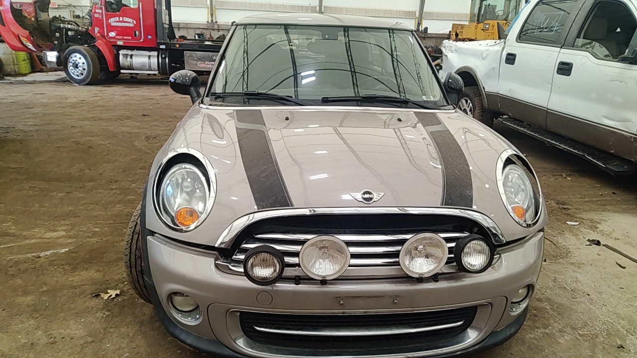 https://f005.backblazeb2.com/file/img-partshotlines-com/Inventory/NE219/Vehicle/480191_02.jpg