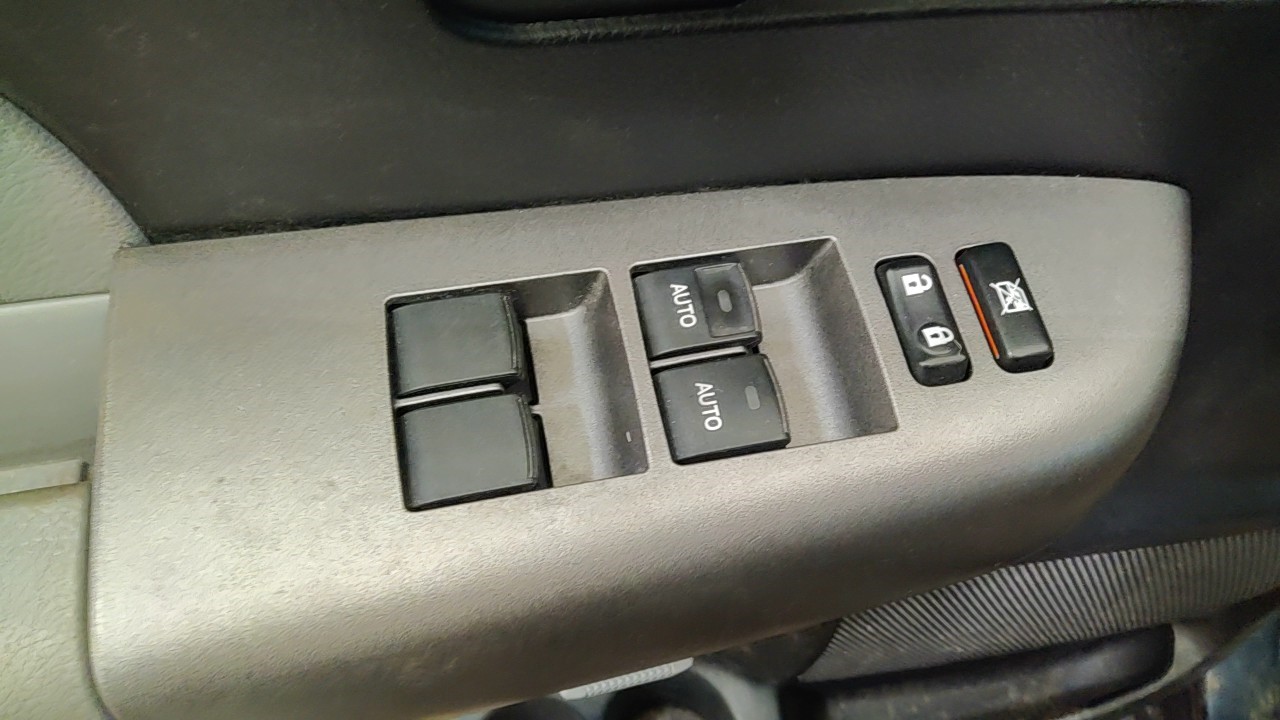 https://f005.backblazeb2.com/file/img-partshotlines-com/Inventory/NE219/Vehicle/480504_11.jpg