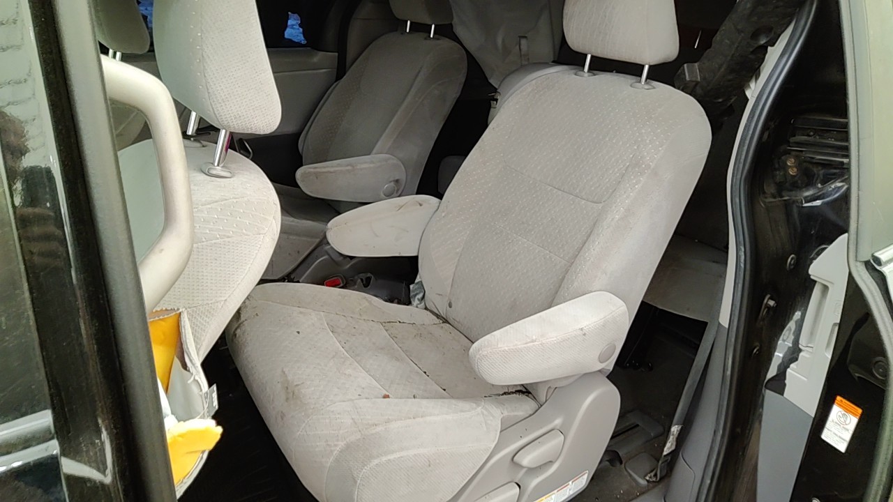 https://f005.backblazeb2.com/file/img-partshotlines-com/Inventory/NE219/Vehicle/481569_10.jpg