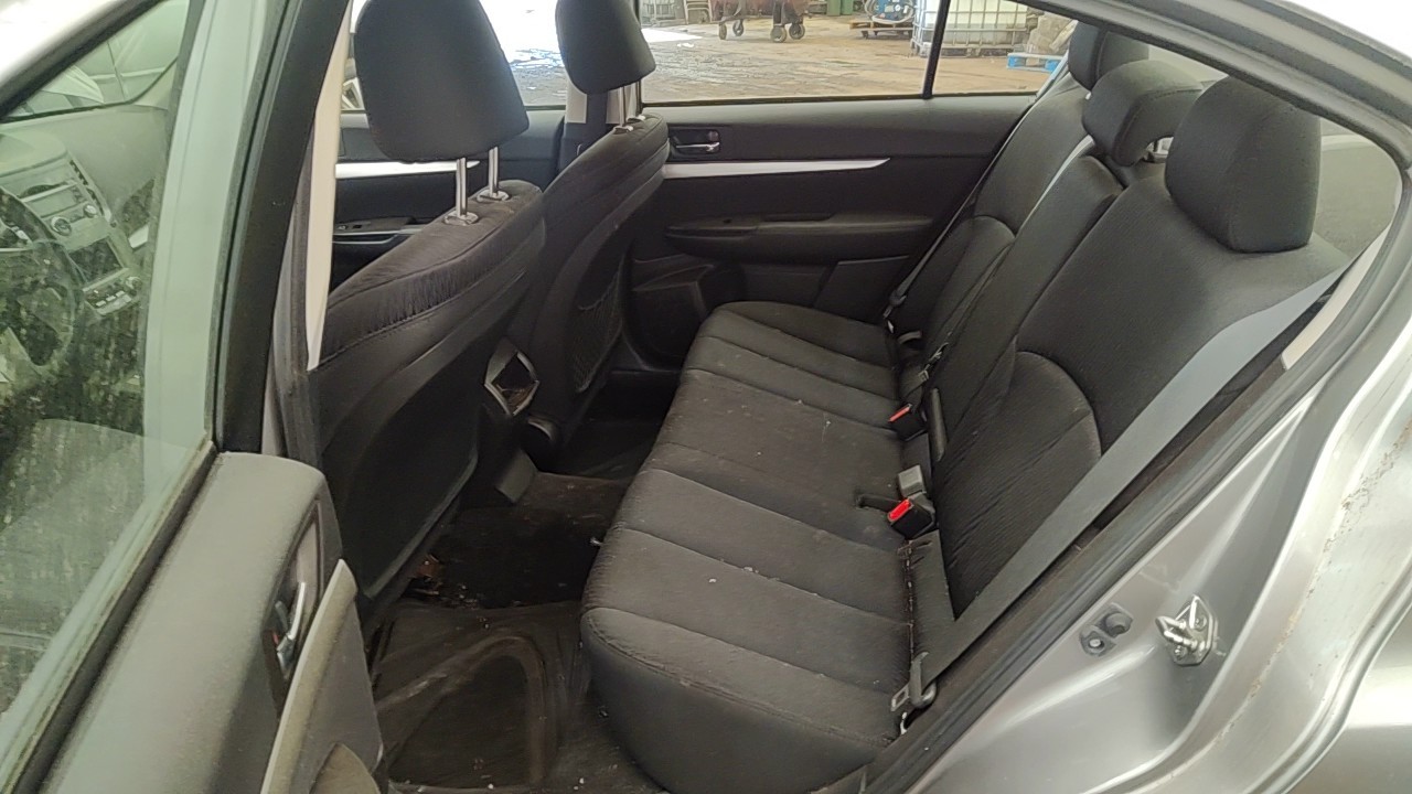 https://f005.backblazeb2.com/file/img-partshotlines-com/Inventory/NE219/Vehicle/482067_08.jpg