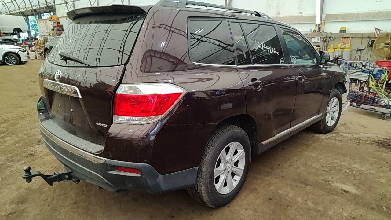 https://f005.backblazeb2.com/file/img-partshotlines-com/Inventory/NE219/Vehicle/483108_03.jpg