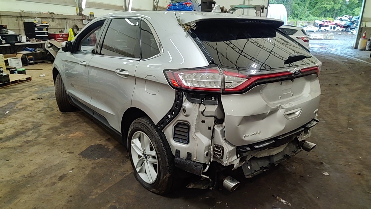 https://f005.backblazeb2.com/file/img-partshotlines-com/Inventory/NE219/Vehicle/483714_07.jpg