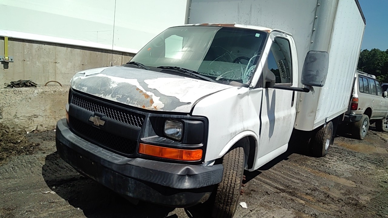 https://f005.backblazeb2.com/file/img-partshotlines-com/Inventory/NE219/Vehicle/484031_02.jpg