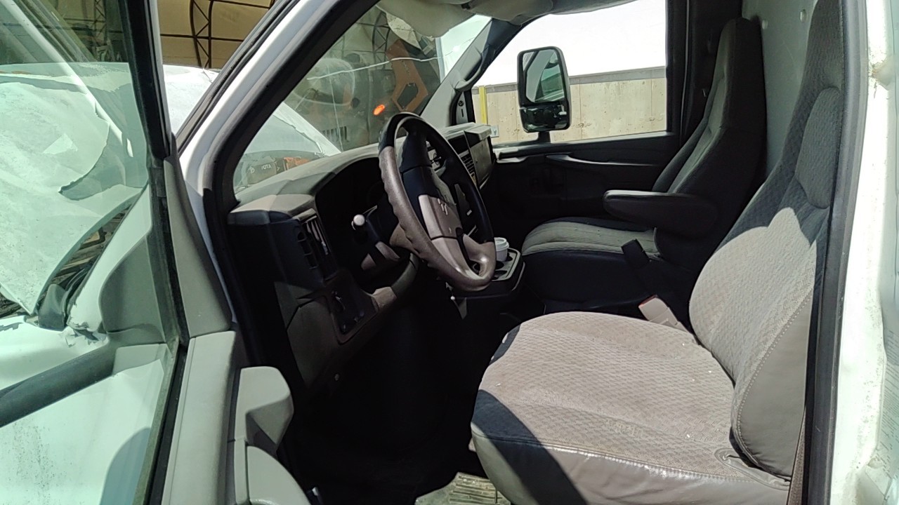 https://f005.backblazeb2.com/file/img-partshotlines-com/Inventory/NE219/Vehicle/484031_06.jpg