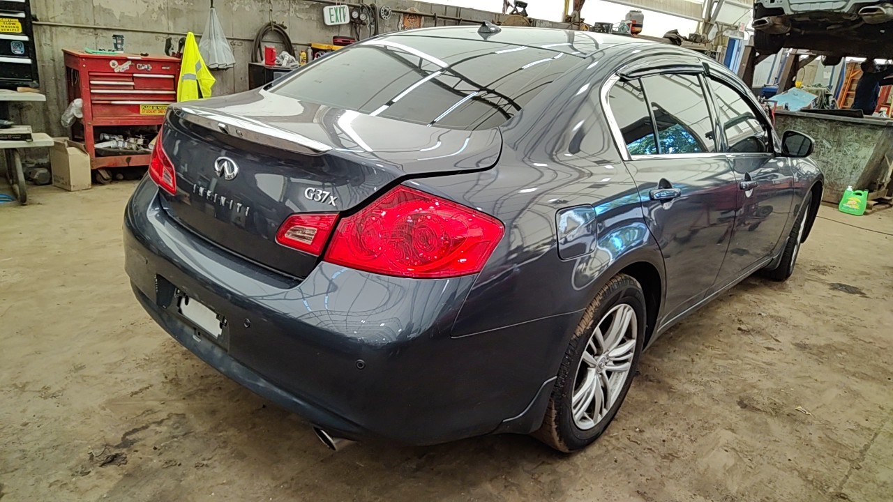 https://f005.backblazeb2.com/file/img-partshotlines-com/Inventory/NE219/Vehicle/484090_03.jpg