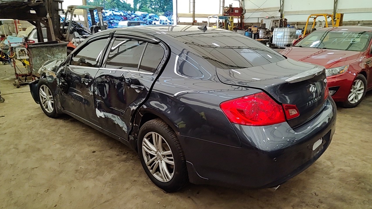 https://f005.backblazeb2.com/file/img-partshotlines-com/Inventory/NE219/Vehicle/484090_05.jpg