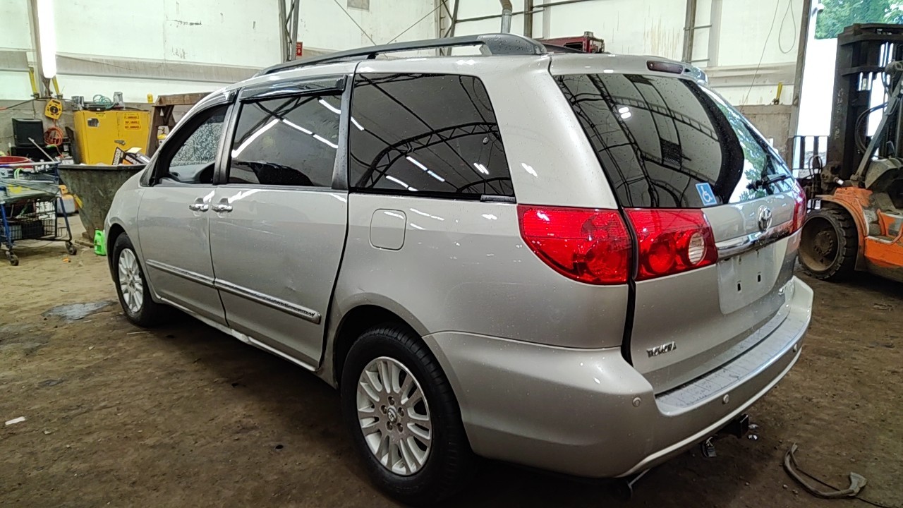 https://f005.backblazeb2.com/file/img-partshotlines-com/Inventory/NE219/Vehicle/484248_07.jpg