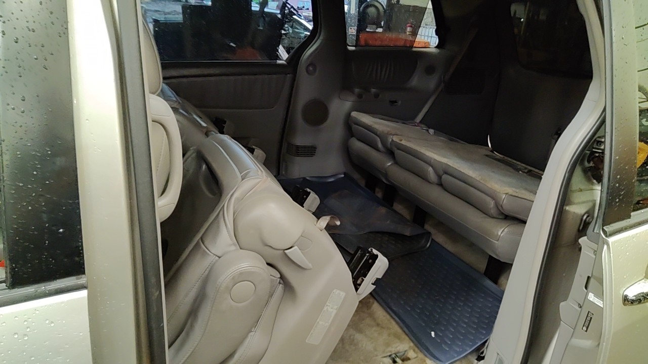 https://f005.backblazeb2.com/file/img-partshotlines-com/Inventory/NE219/Vehicle/484248_10.jpg
