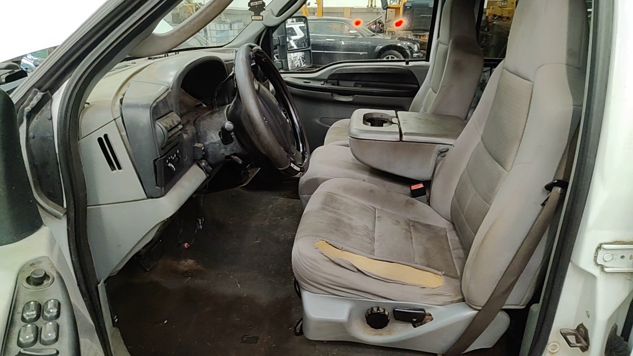 https://f005.backblazeb2.com/file/img-partshotlines-com/Inventory/NE219/Vehicle/484252_08.jpg