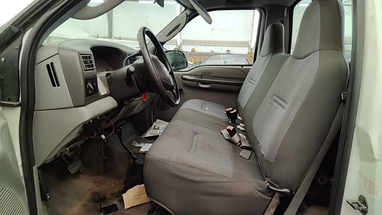https://f005.backblazeb2.com/file/img-partshotlines-com/Inventory/NE219/Vehicle/484305_09.jpg