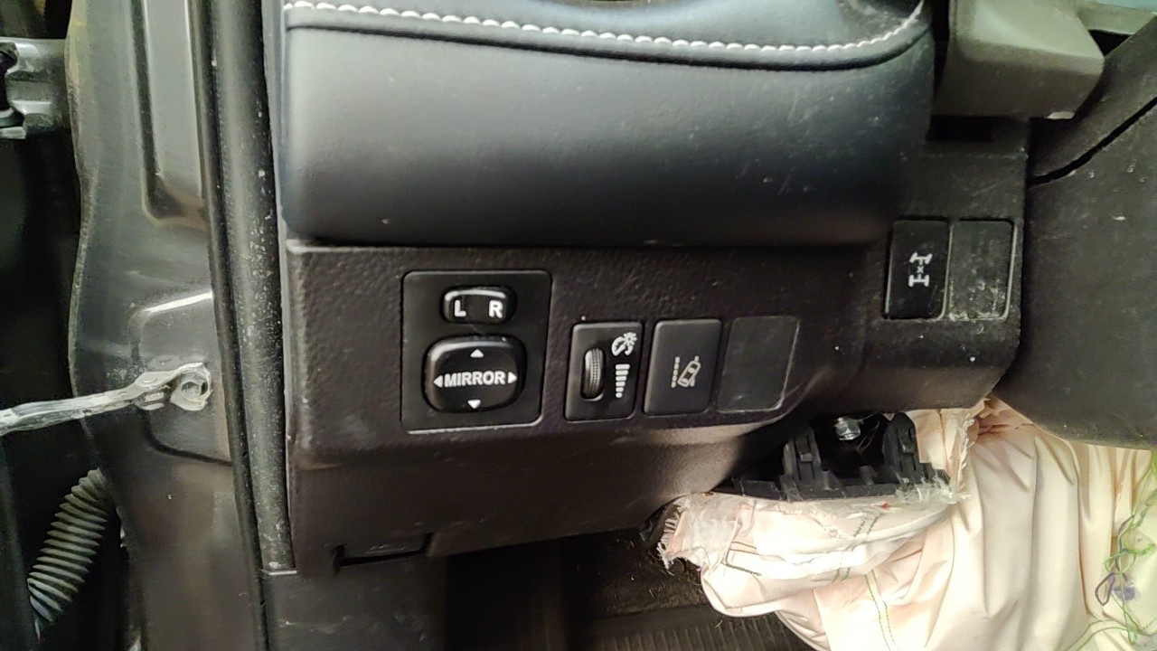 https://f005.backblazeb2.com/file/img-partshotlines-com/Inventory/NE219/Vehicle/484541_14.jpg