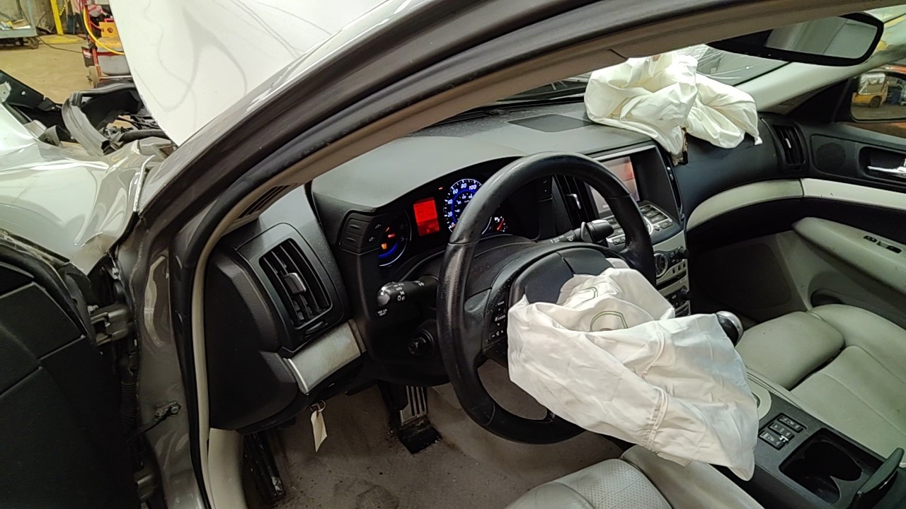 https://f005.backblazeb2.com/file/img-partshotlines-com/Inventory/NE219/Vehicle/484559_12.jpg