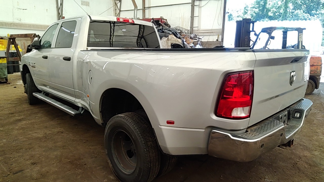 https://f005.backblazeb2.com/file/img-partshotlines-com/Inventory/NE219/Vehicle/485114_04.jpg