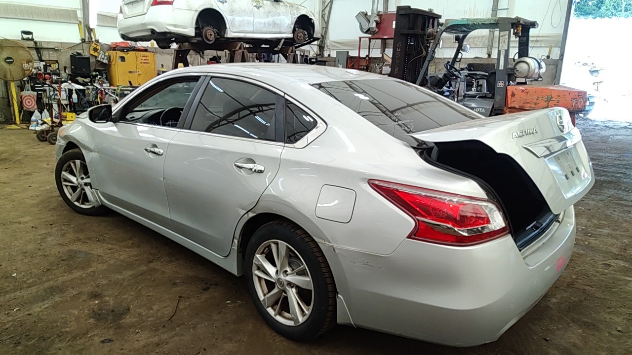 https://f005.backblazeb2.com/file/img-partshotlines-com/Inventory/NE219/Vehicle/485628_02.jpg