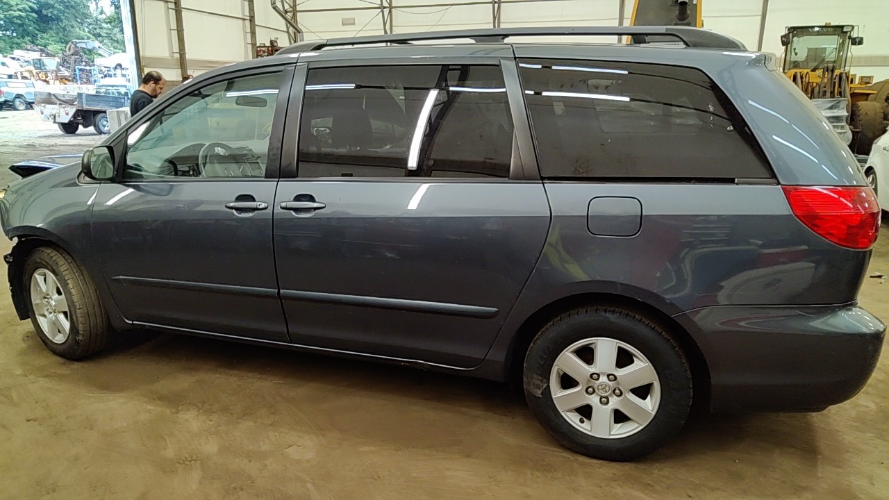 https://f005.backblazeb2.com/file/img-partshotlines-com/Inventory/NE219/Vehicle/486069_03.jpg