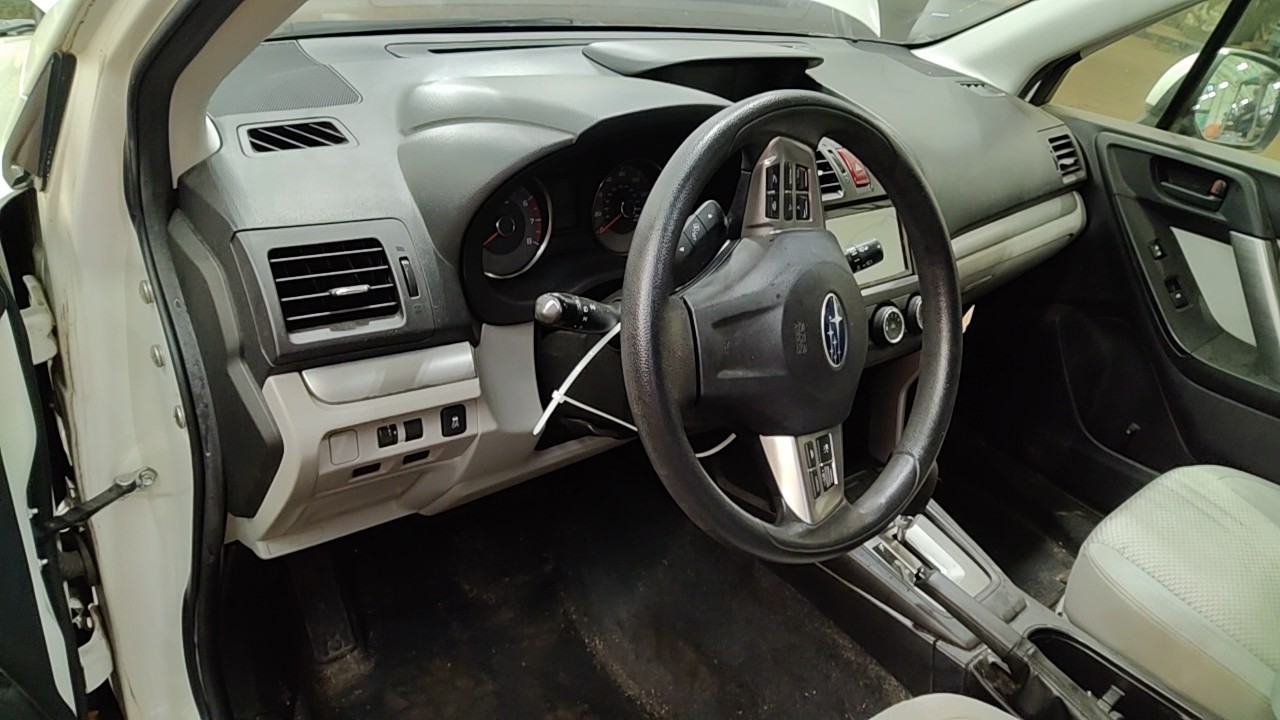 https://f005.backblazeb2.com/file/img-partshotlines-com/Inventory/NE219/Vehicle/486073_12.jpg