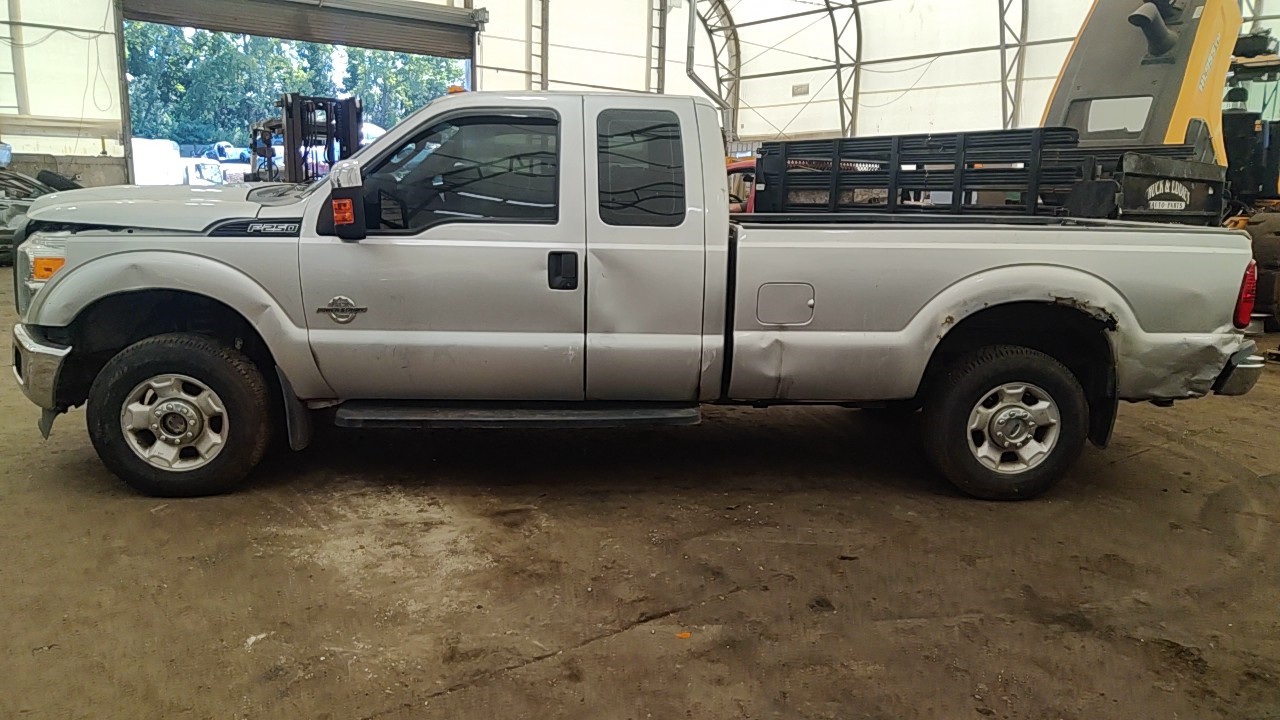 https://f005.backblazeb2.com/file/img-partshotlines-com/Inventory/NE219/Vehicle/486356_03.jpg