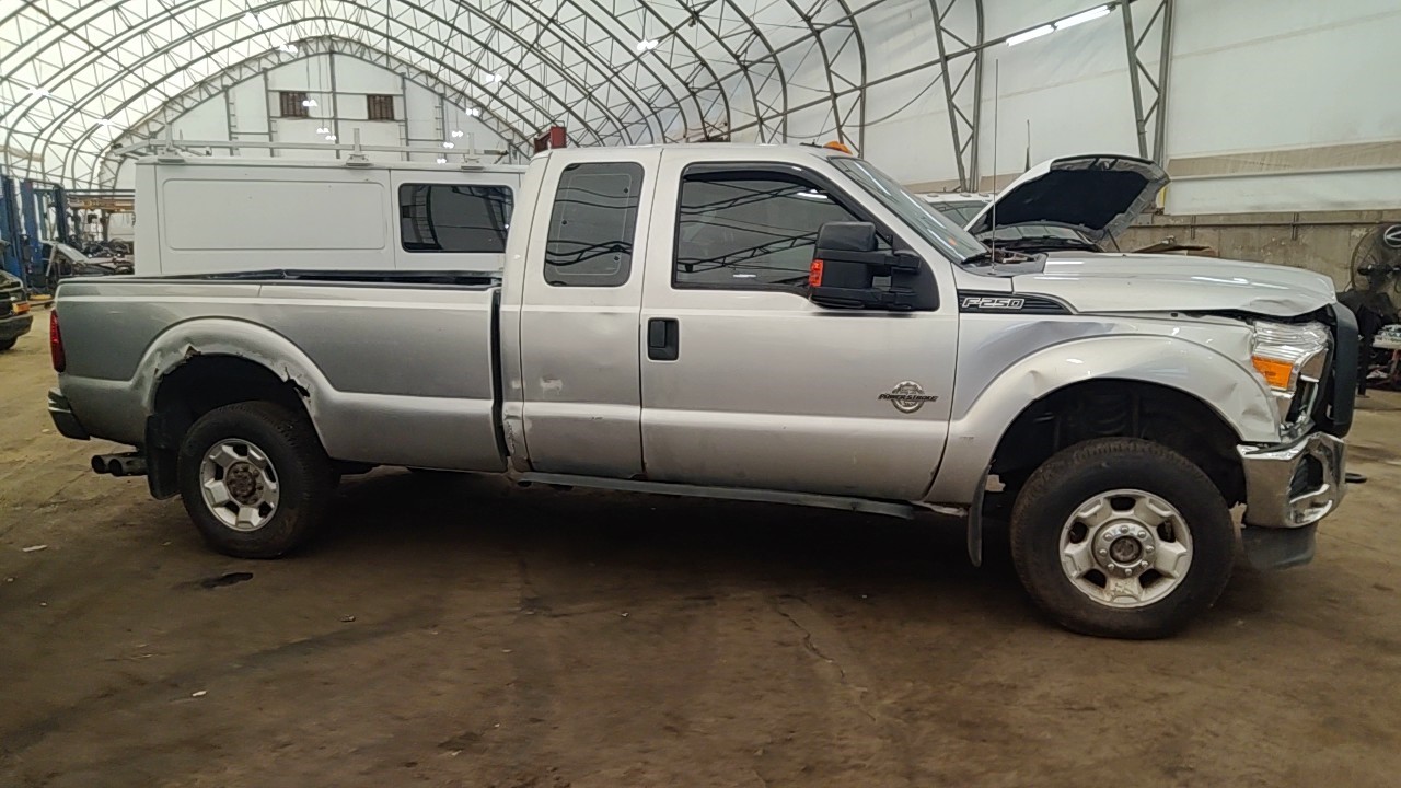 https://f005.backblazeb2.com/file/img-partshotlines-com/Inventory/NE219/Vehicle/486356_07.jpg