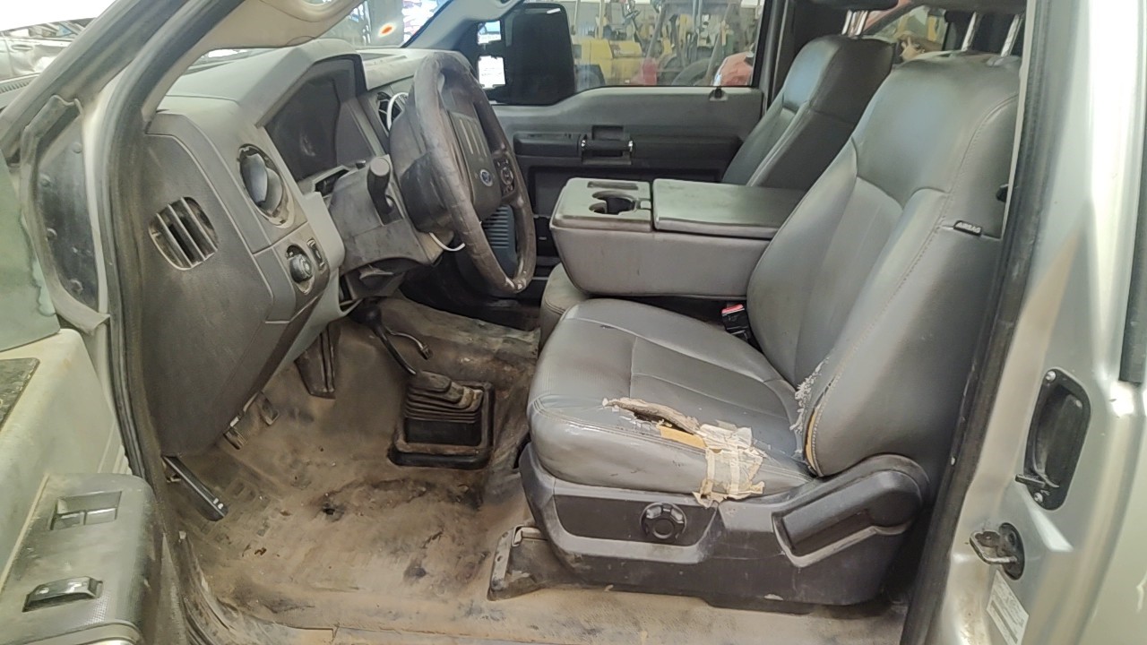 https://f005.backblazeb2.com/file/img-partshotlines-com/Inventory/NE219/Vehicle/486356_09.jpg